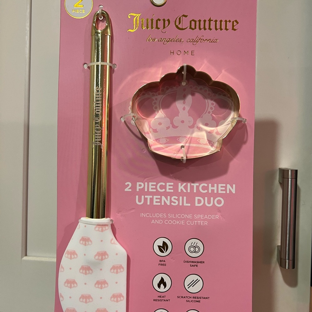 NIB Juicy Couture Gold and White Crown Kitchen Utensil Set